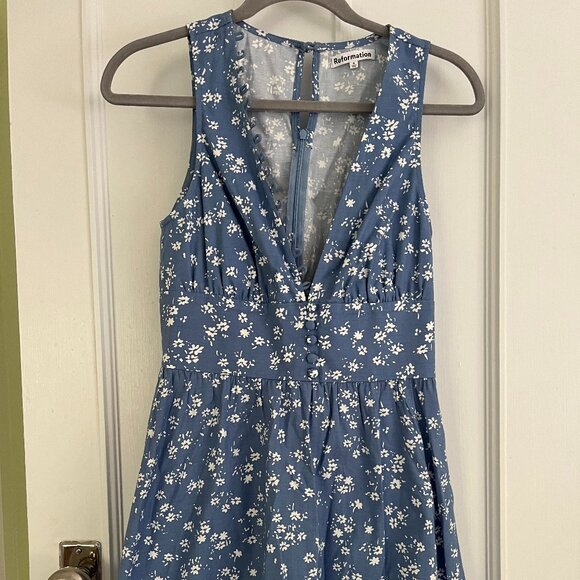 Reformation blue and white floral dress, size 4. - Picture 1 of 4